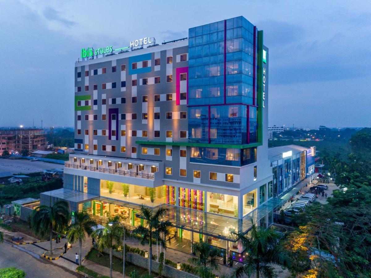 Ibis Styles Cikarang Hotel Bekasi Exterior photo